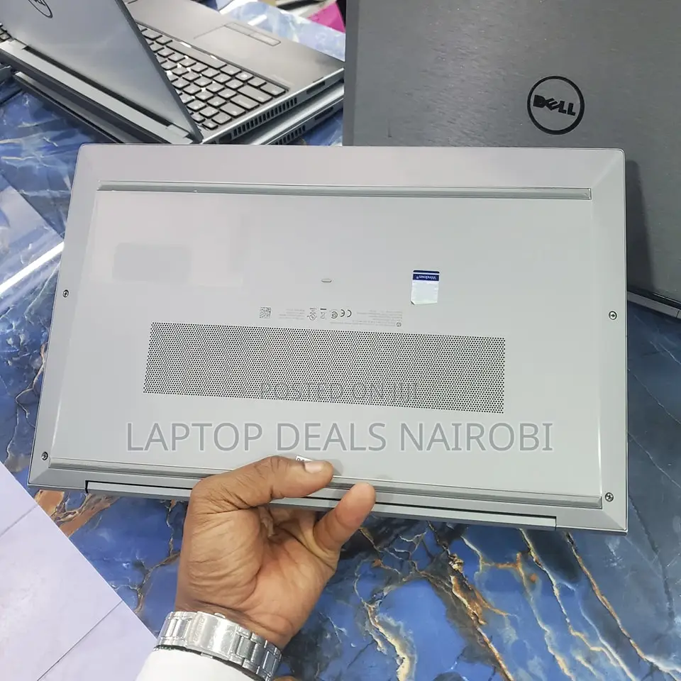 New Laptop HP ZBook Firefly 15 G7 32GB Intel Core I7 SSD 512GB