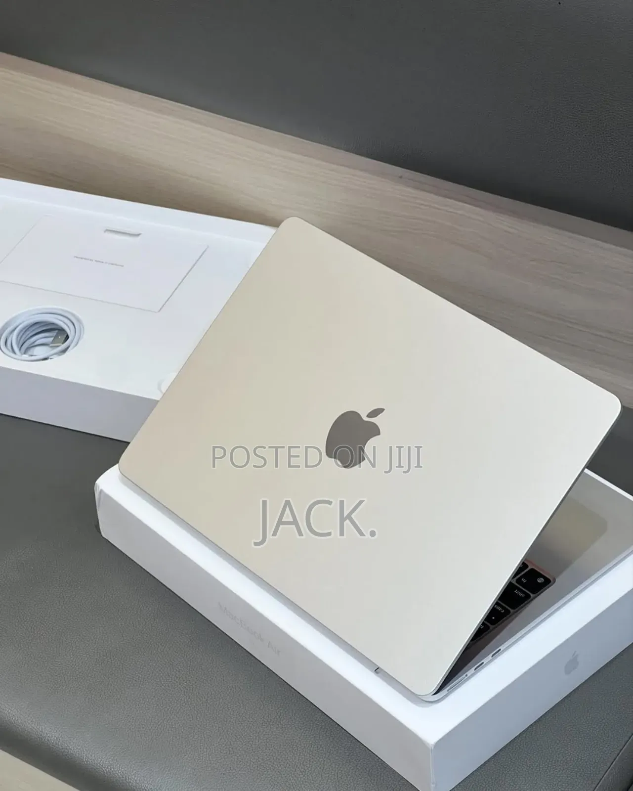 Laptop Apple MacBook Air 2022 M2 8GB Apple M2 SSD 256GB