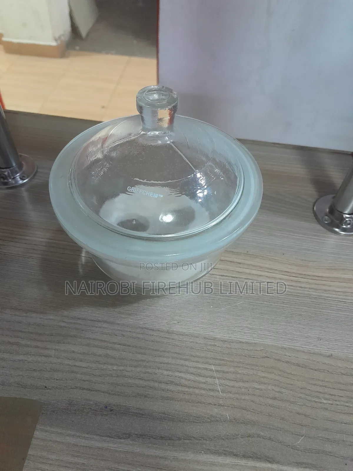 Desicator for School Lab