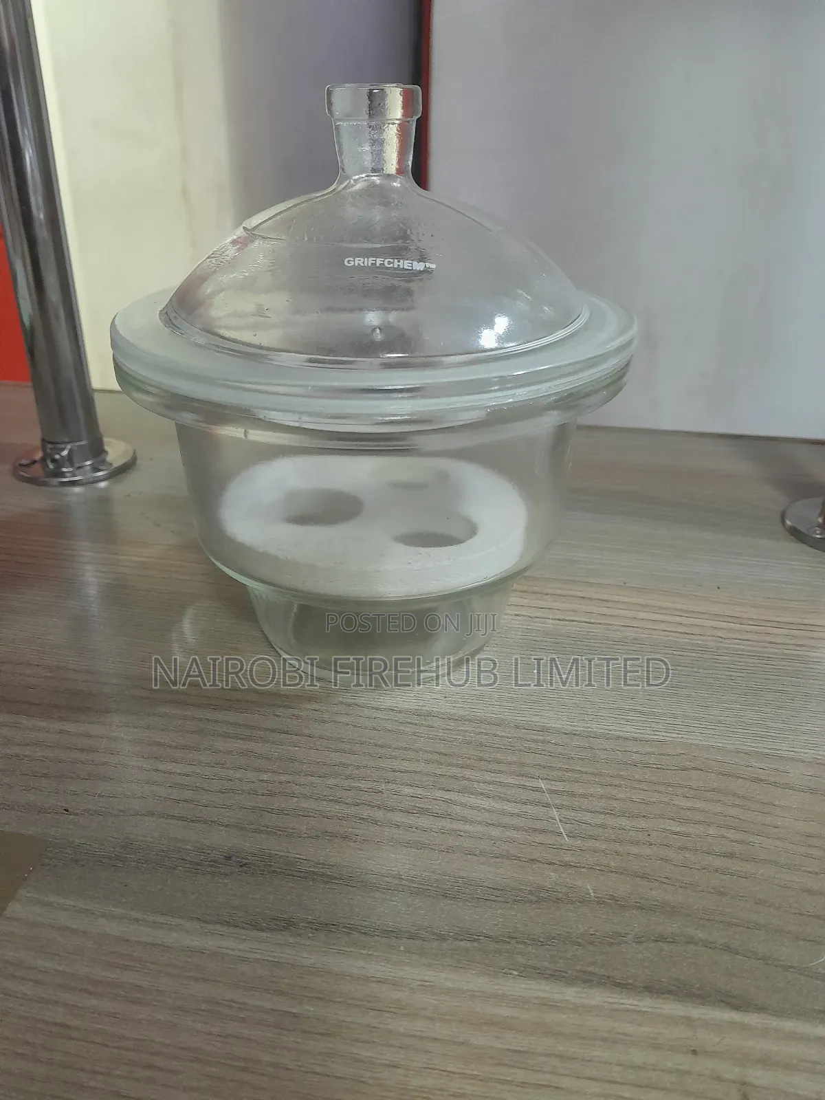 Desicator for School Lab
