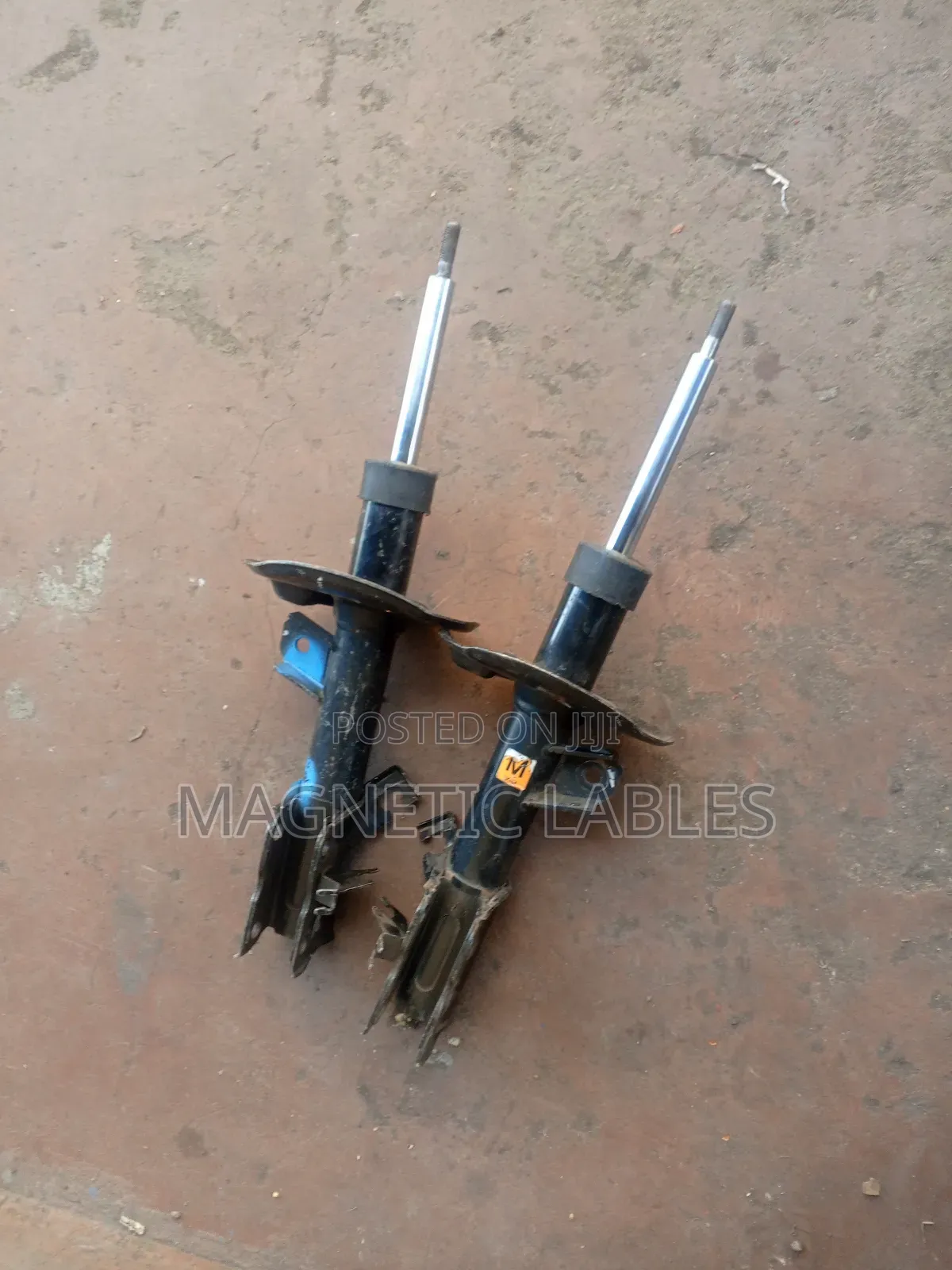 Nissan Extail Nt30 Front Shocks Absorbers