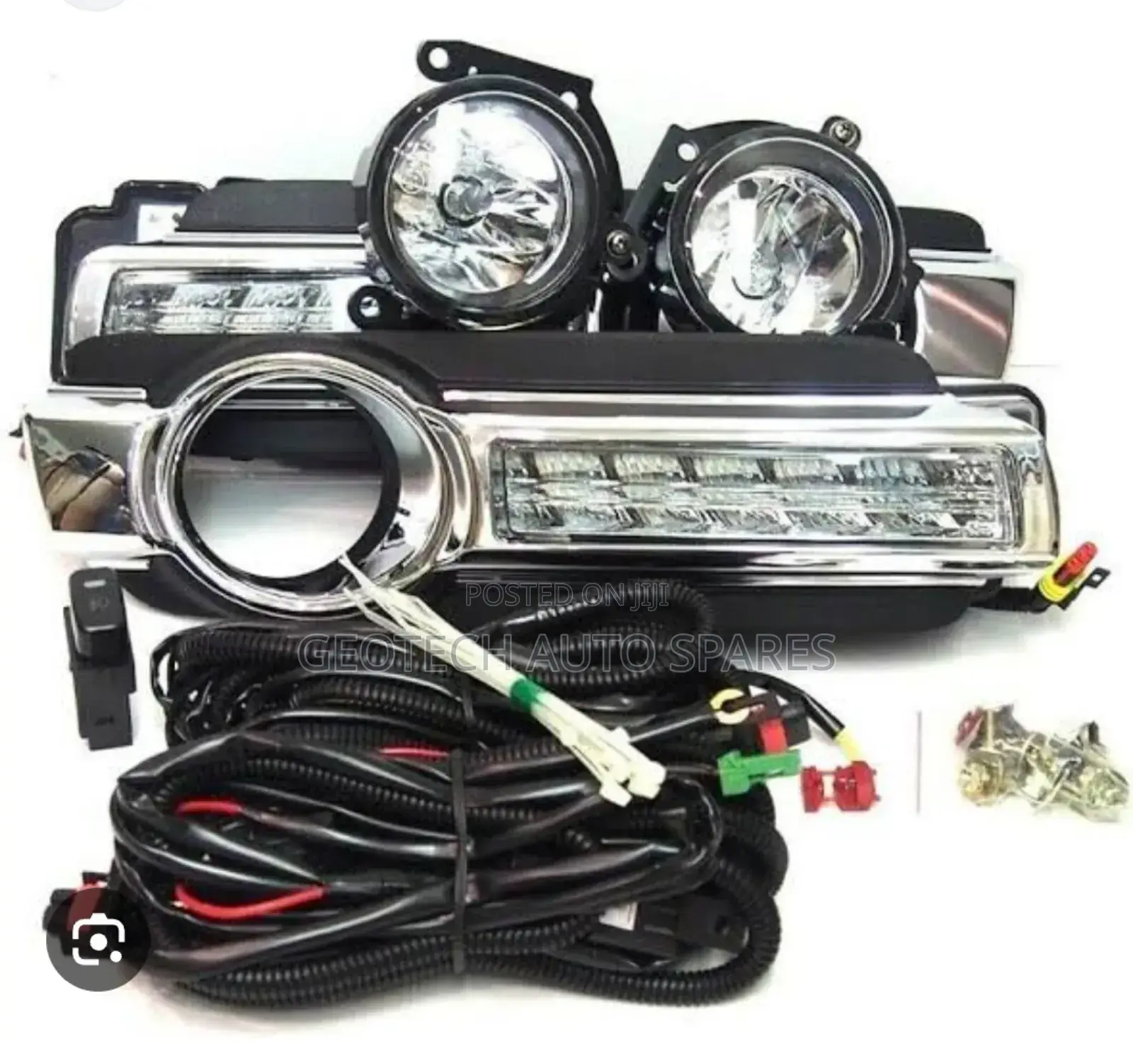 Mitsubishi Pajero DRL Foglights Available