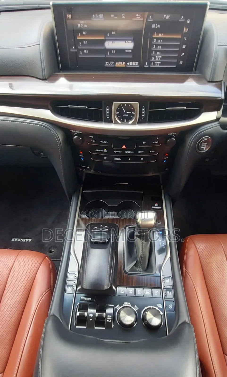 Lexus LX 570 AWD 2018 White