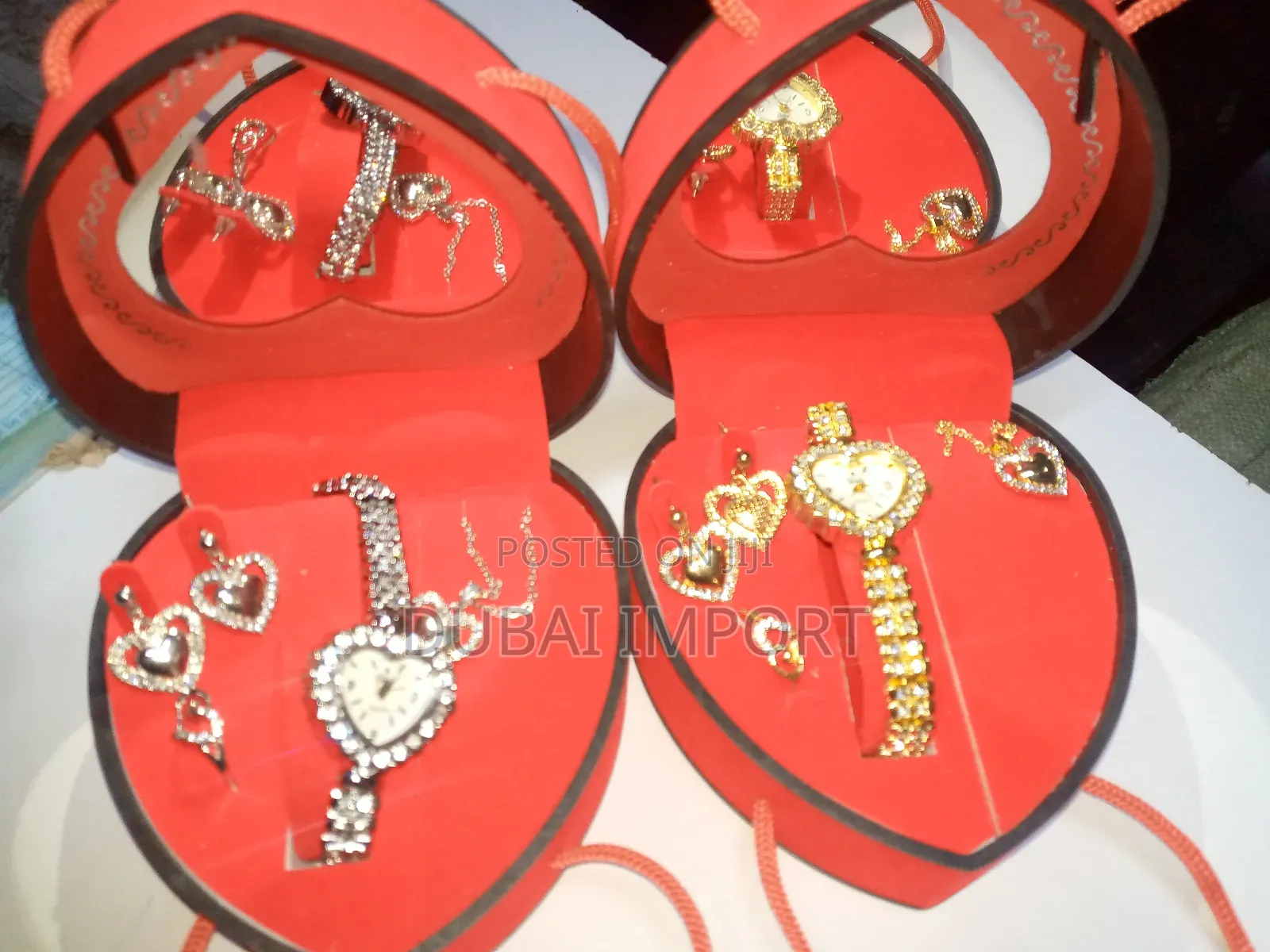 4pc Gift Watch 4 Ladieswithmirror Earrings,Necklace and Ring