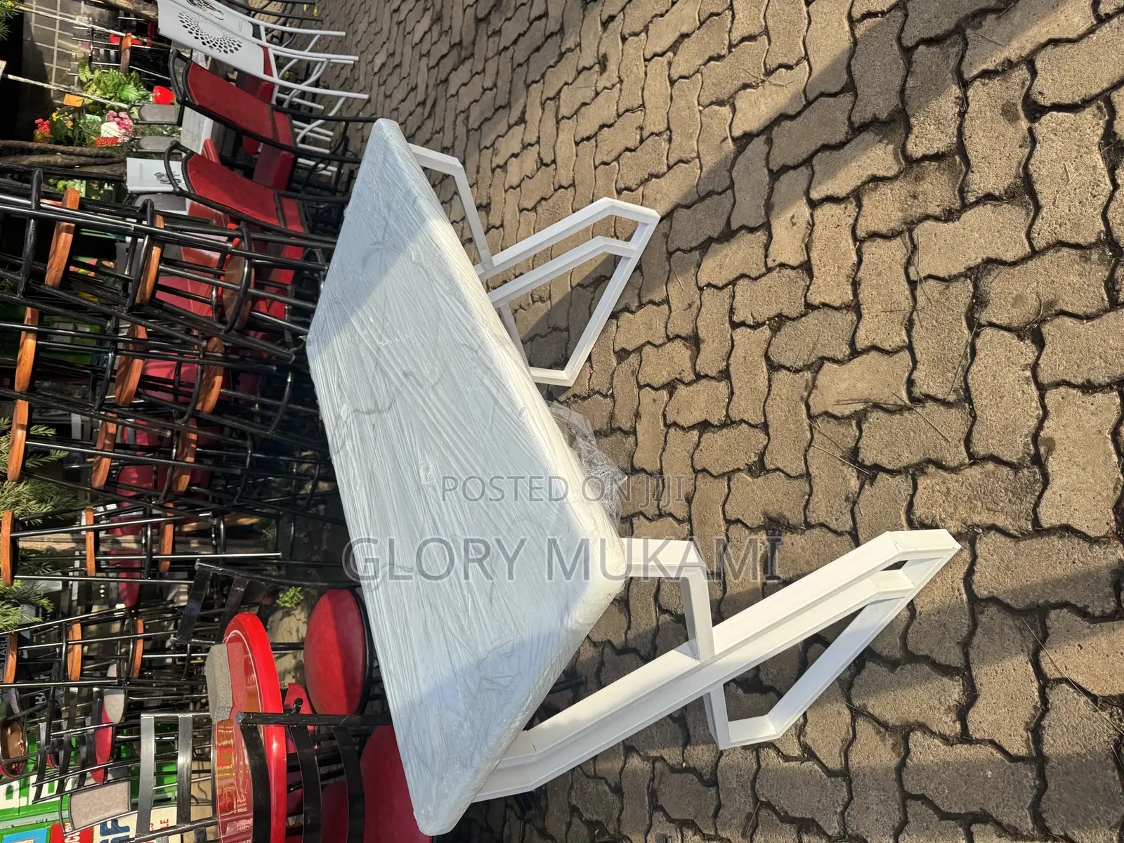 White 4by 2 Marble Restaurant And Bar Tables