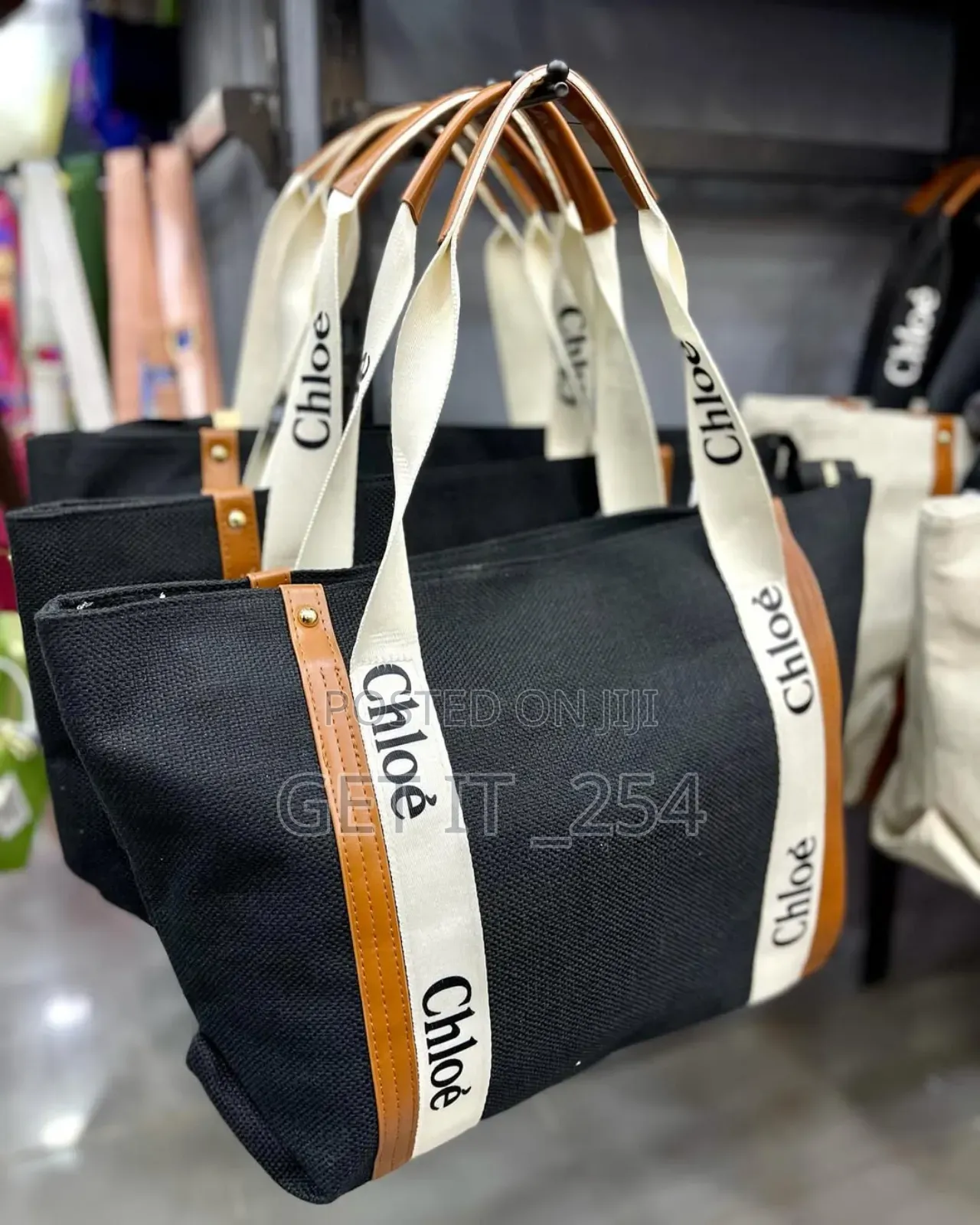 *Big Size Chloe Tote Bag*
🔅Has A Center Zip, Well Linen