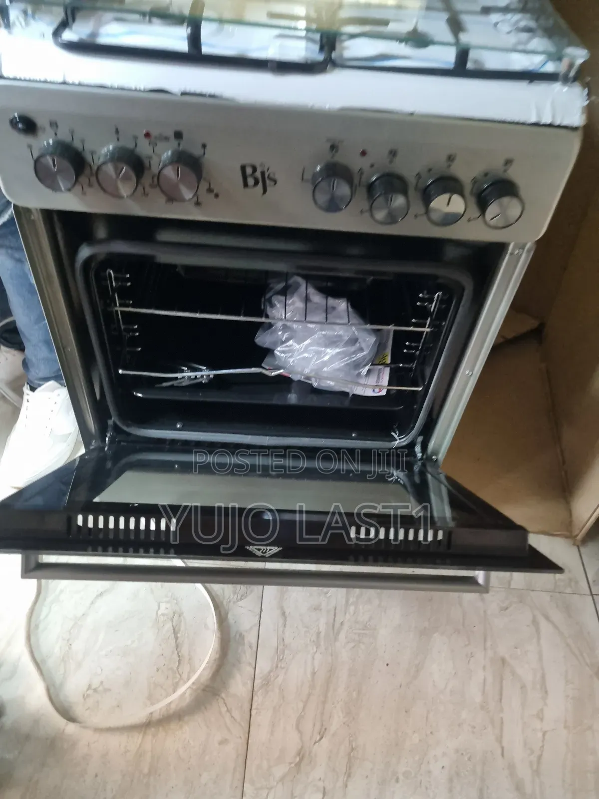 Bj`S 60×60 3-Gas 1-Electric Plate Cookers