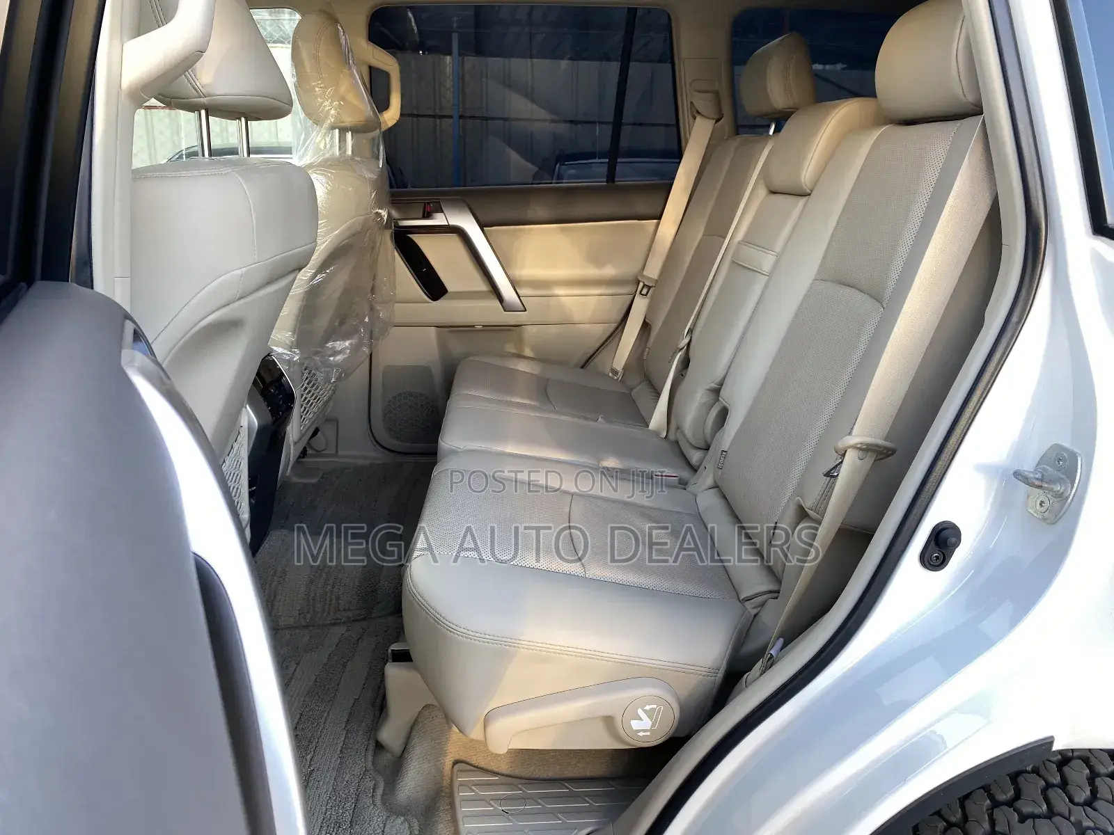 Toyota Land Cruiser Prado 2018 White