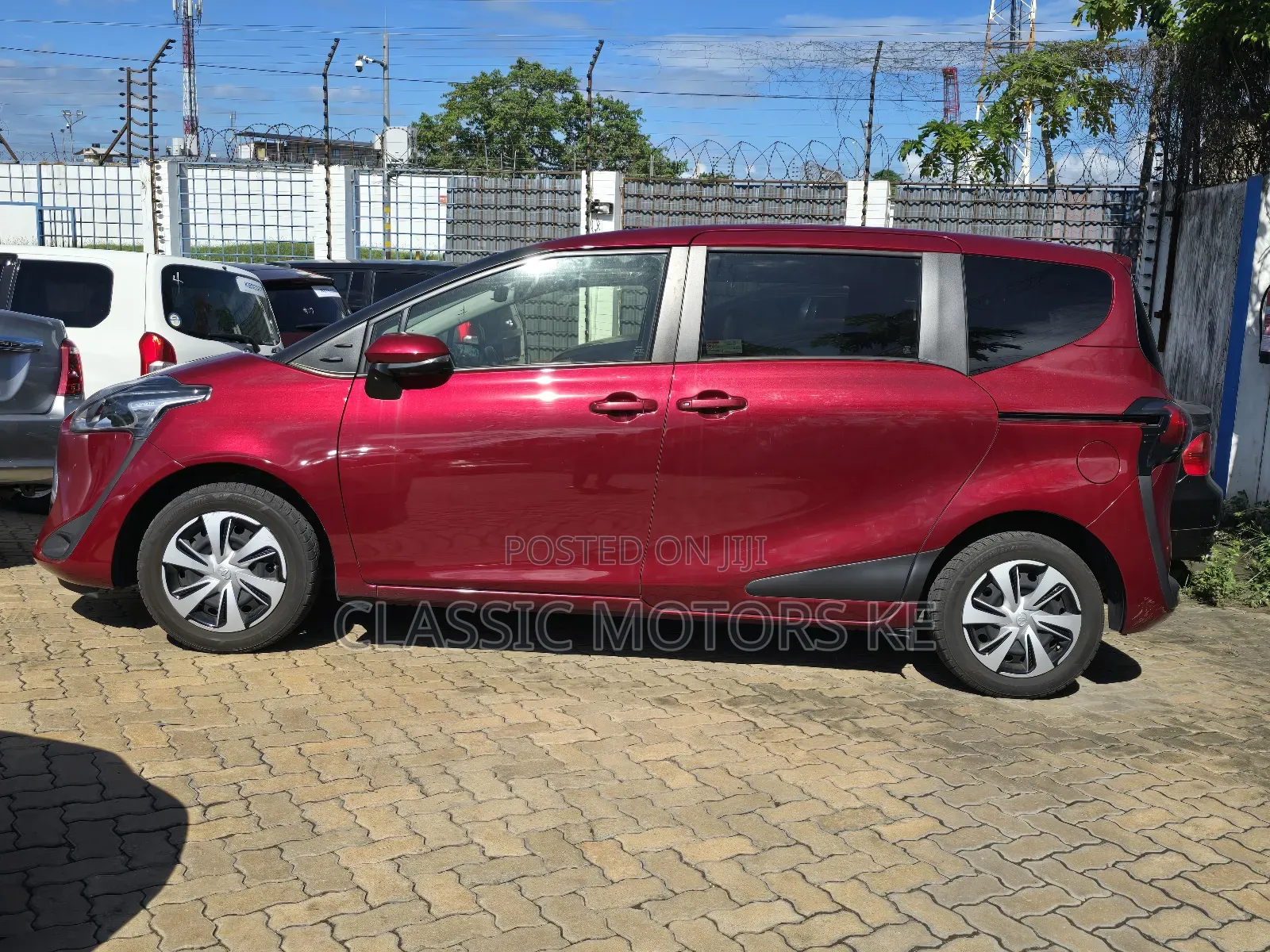 Toyota Sienta 1.5 FWD (6-seater) 2019 Burgundy