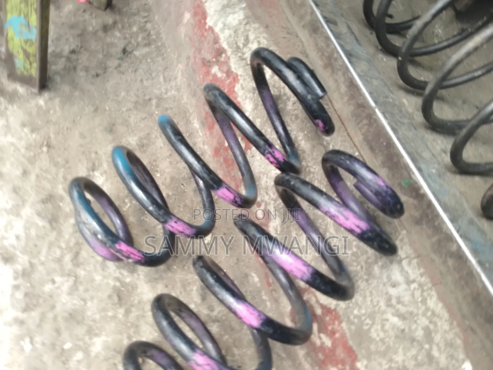 Toyota Voxy Noah 2014 Rear Coil Springs