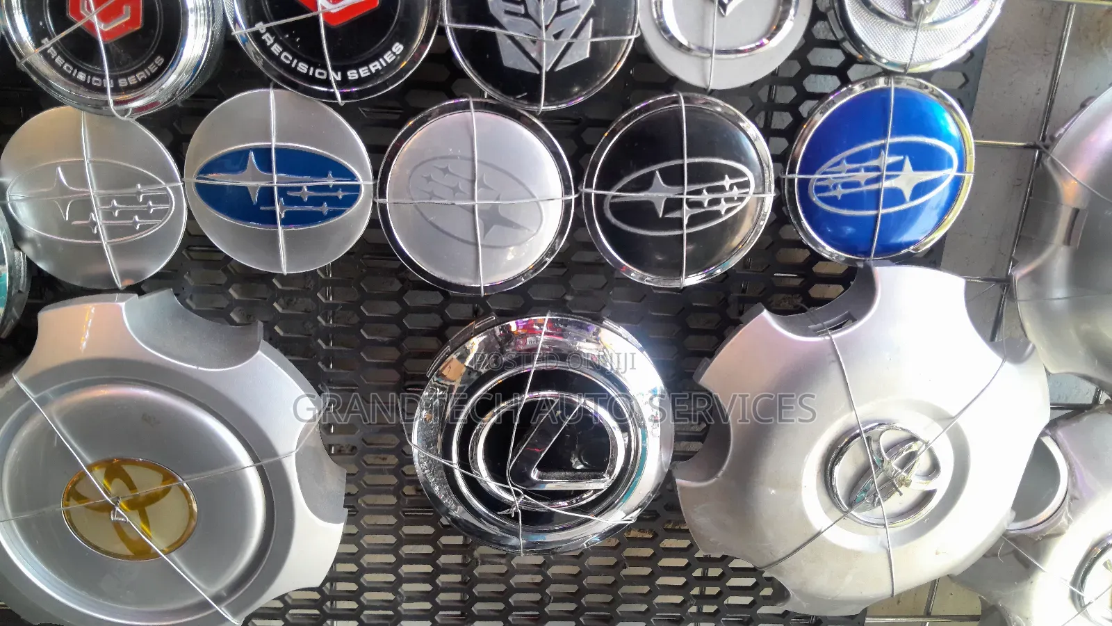 Subaru Wheel Hub Caps (Blue, Silver ,Blacked)