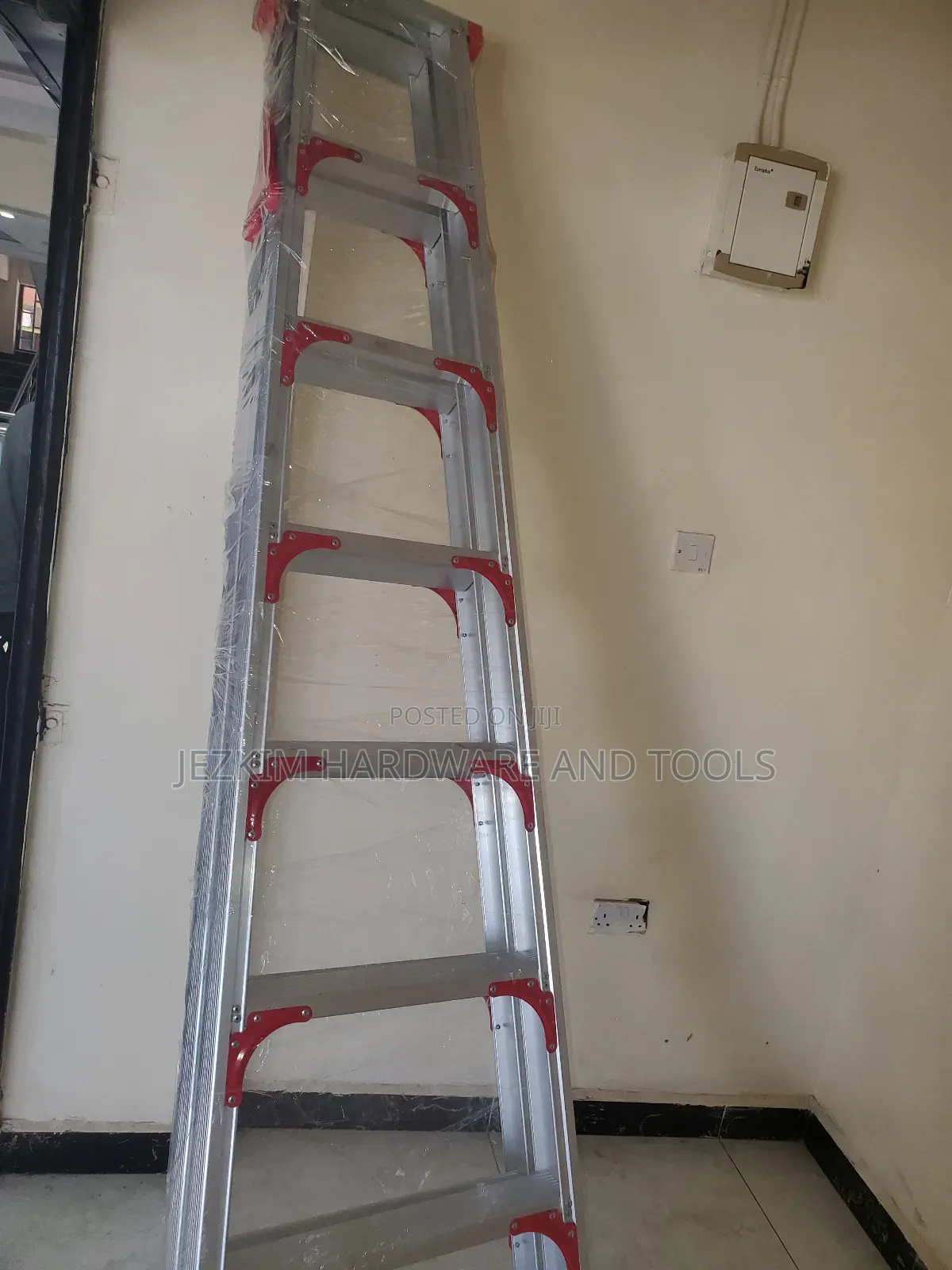 Aluminum Ladder 8 by 8 Steps