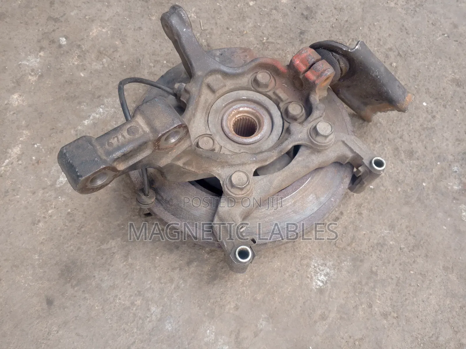 Nissan Tiida Front Hub