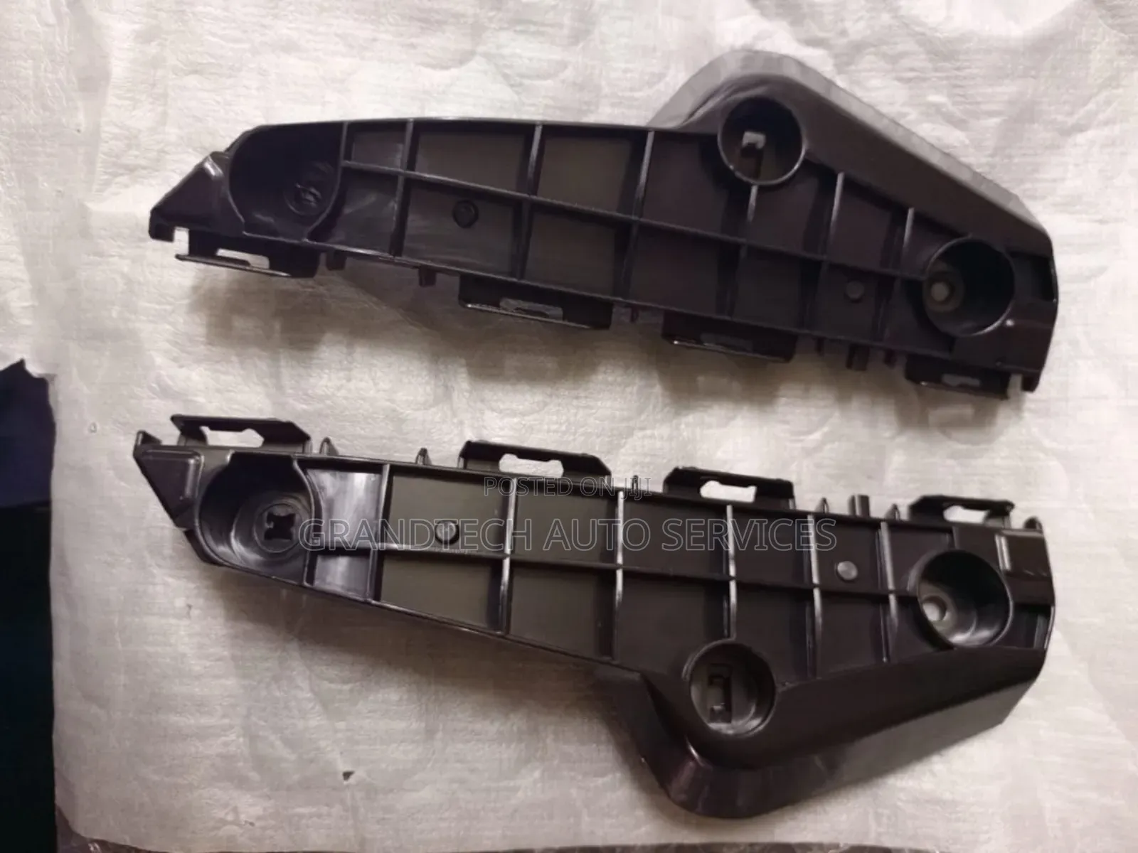 Fielder/Axio 161 2012-2015 Bumper Slides (Brackets)