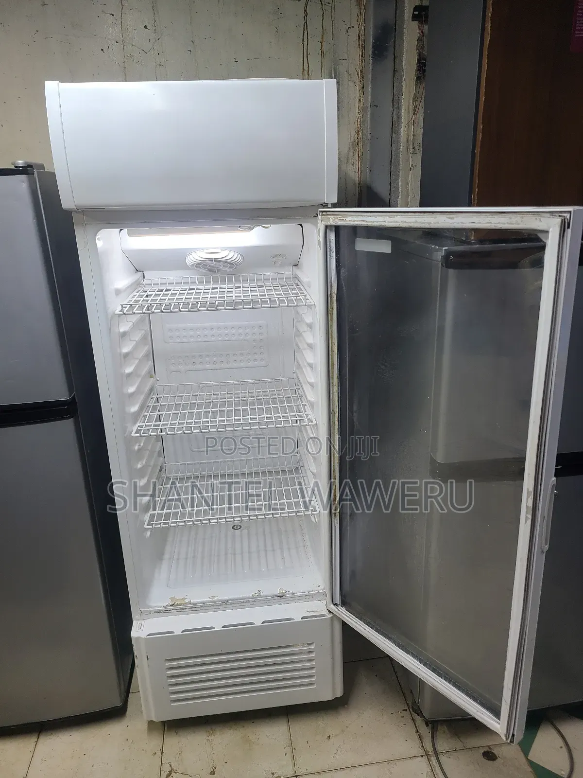 White Chiller Fridge ( Display Fridge) ^