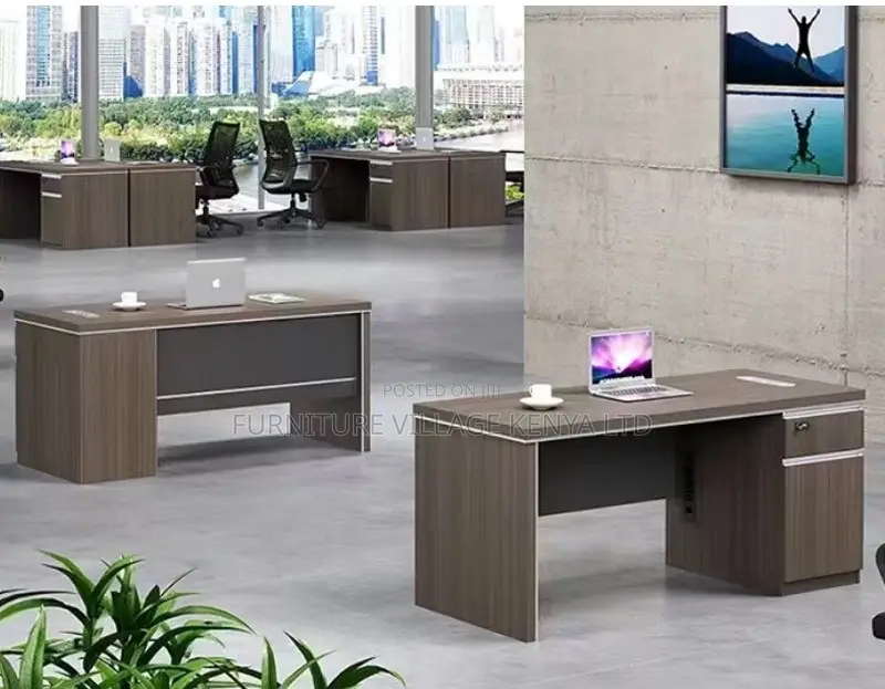 Office Desk: 140cm Solid Office Desk for Professional Use