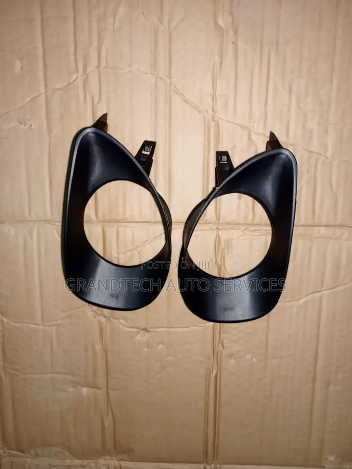 Vitz 2005 Foglight Cover