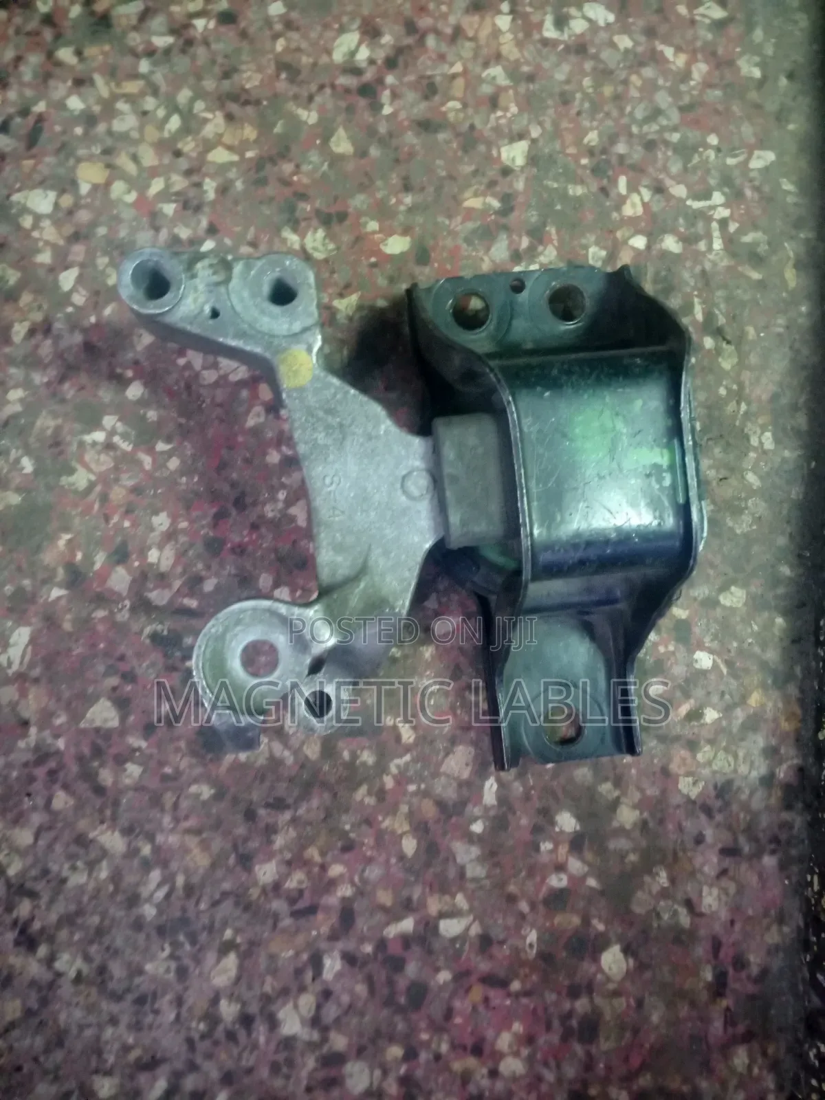 Toyota Auris Side Engine Mounting Available