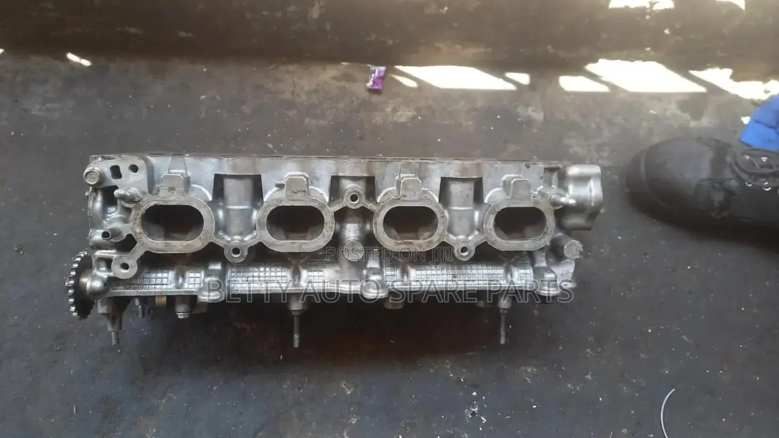 Suzuki Escudo J20 Cylinder Head