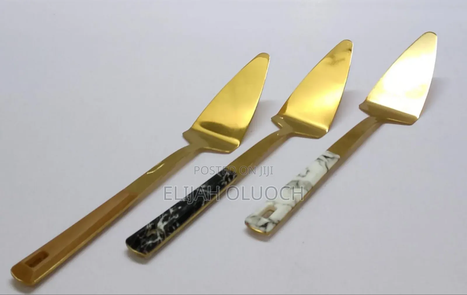 Golden Cake Trowel Spoon