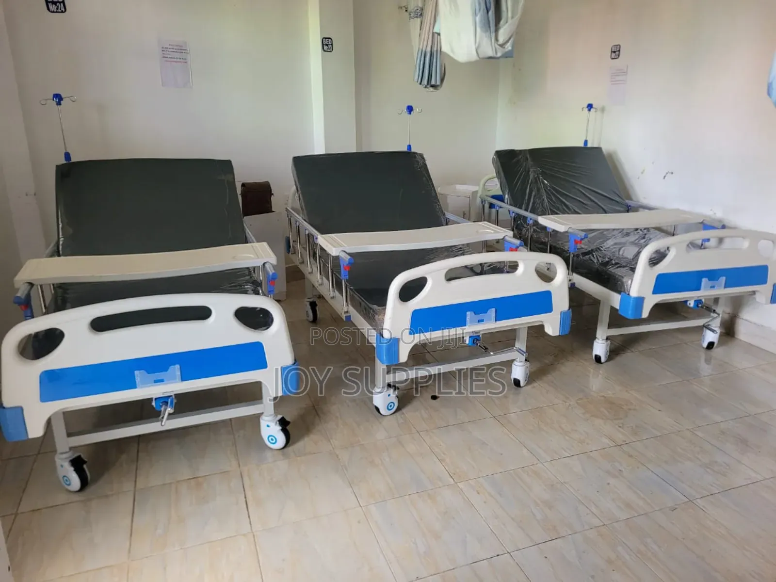 Single Crank Hospital Bed With Mattress