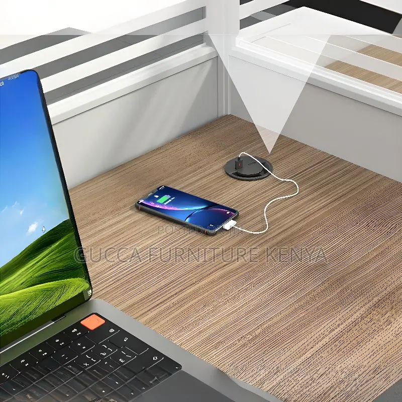 Workstation: Spacious Office Workstation for 4-People
