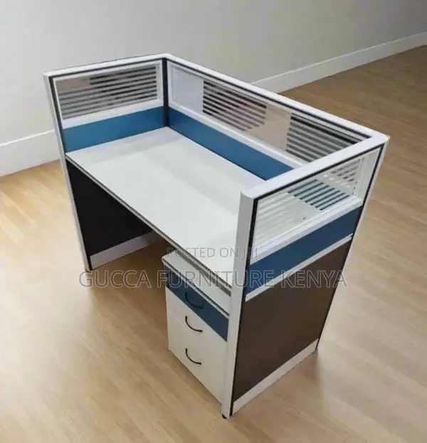 Workstation:1-Way Office Workstation Desk With Partition