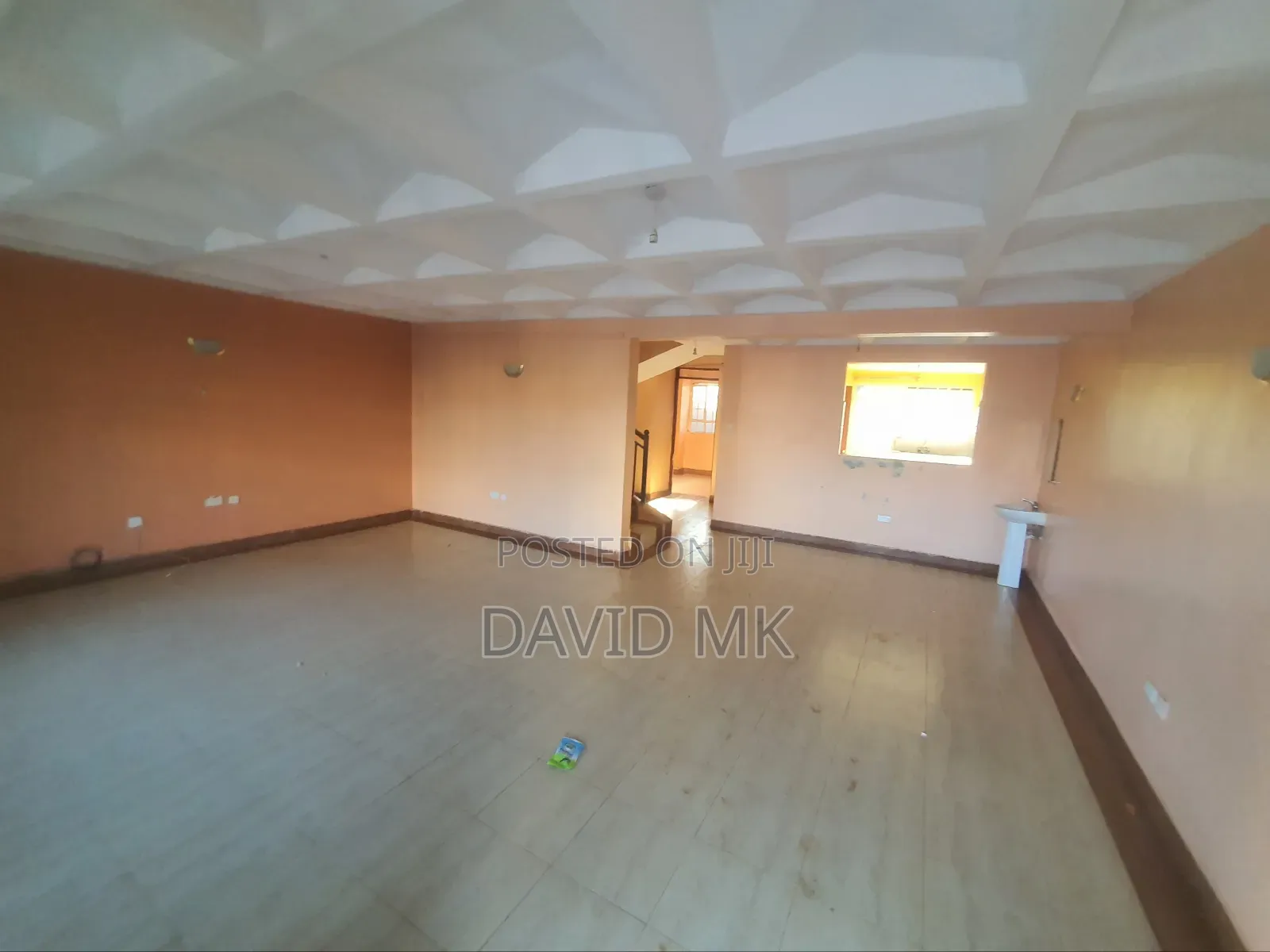 4bdrm Maisonette in Varshity, Kamakis for rent