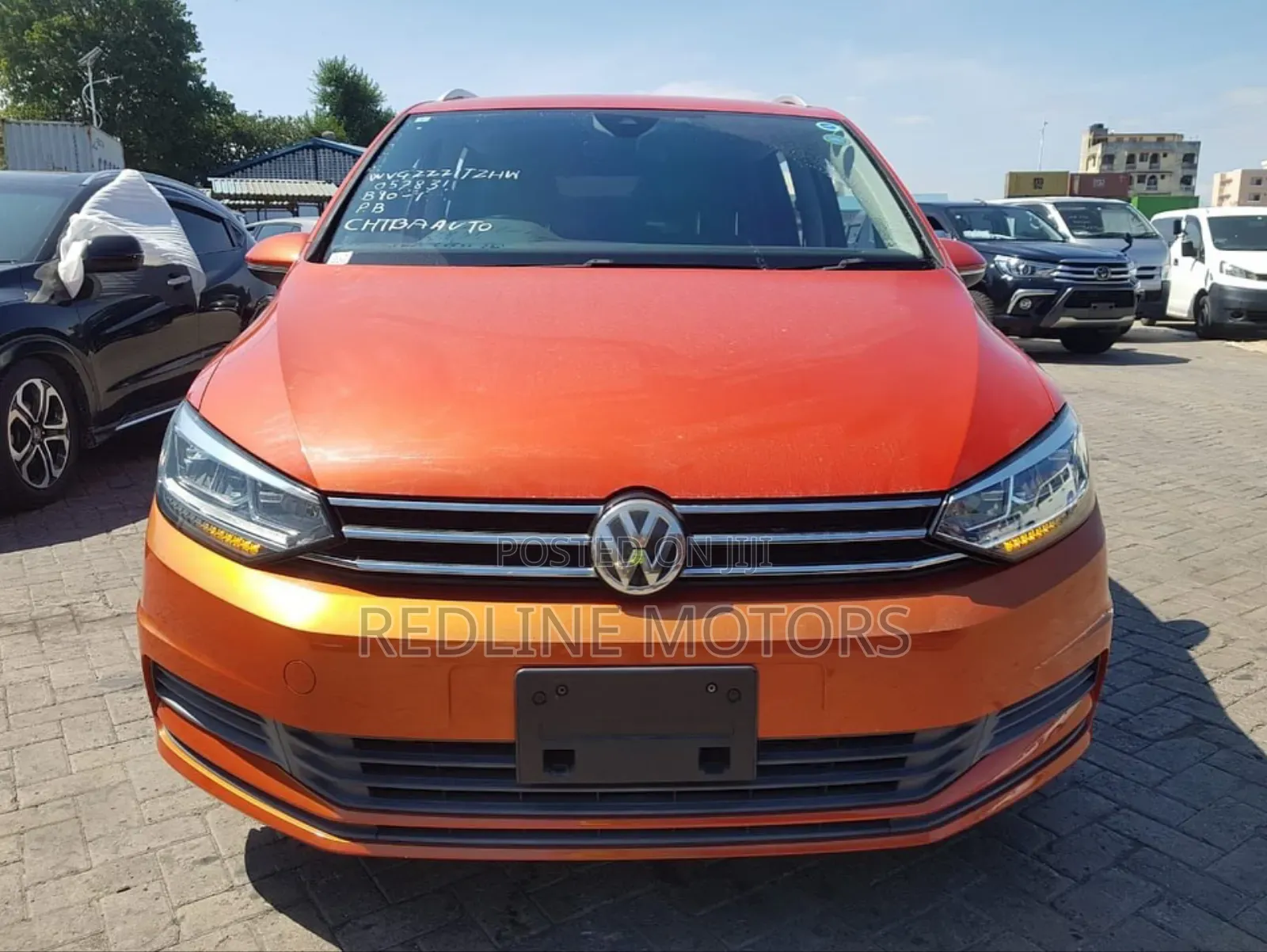 Volkswagen Touran 2018 Orange