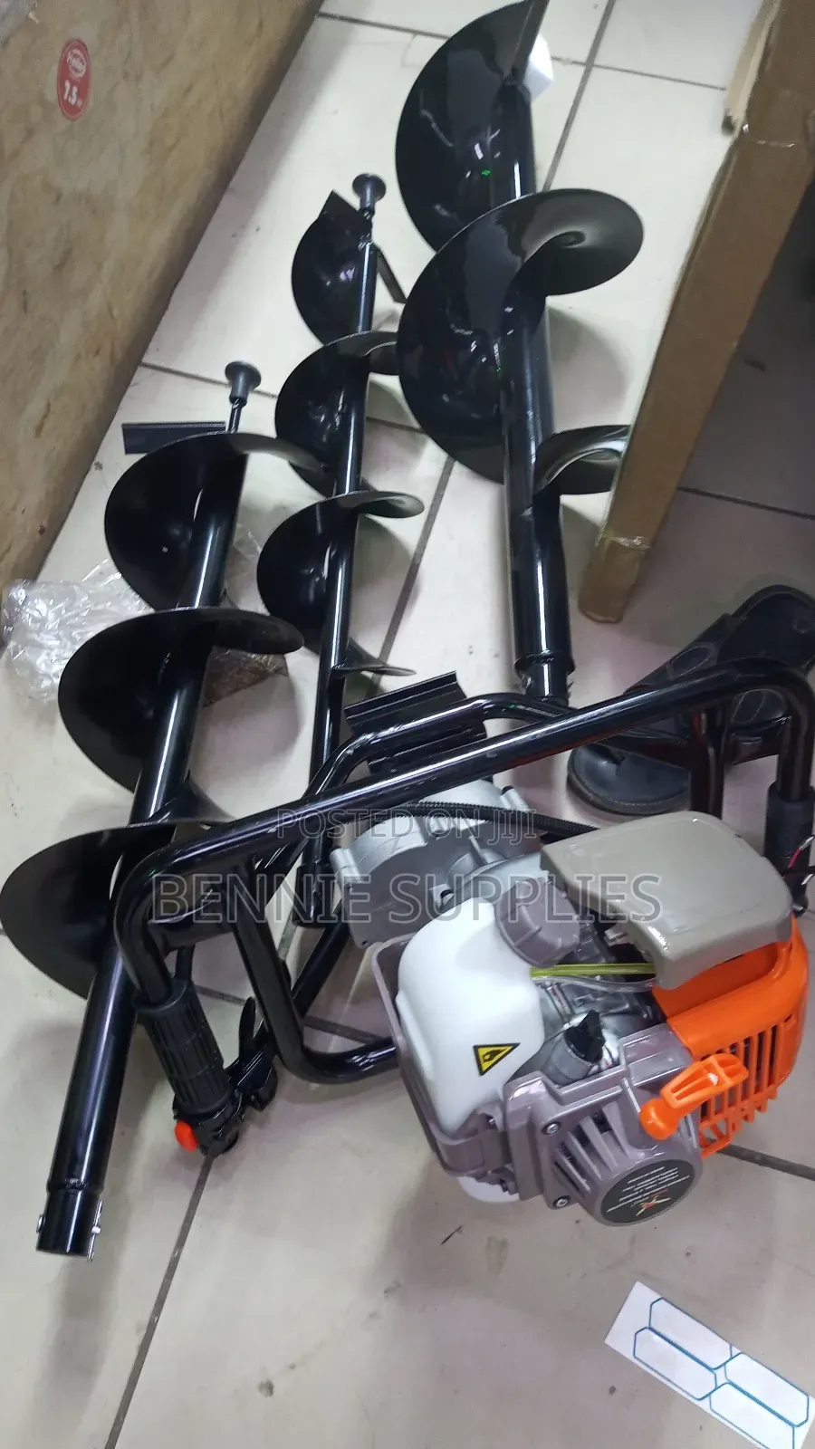 Hawk King Earth Auger 4 Strokes Engine/3 Drill Beat