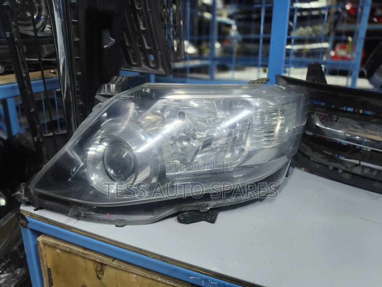 Toyota Fortuner 2008 Xenon Headlight