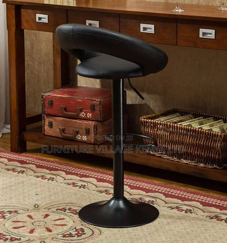 Office Stool:Upholstered Black Leather Barstyle Office Chair