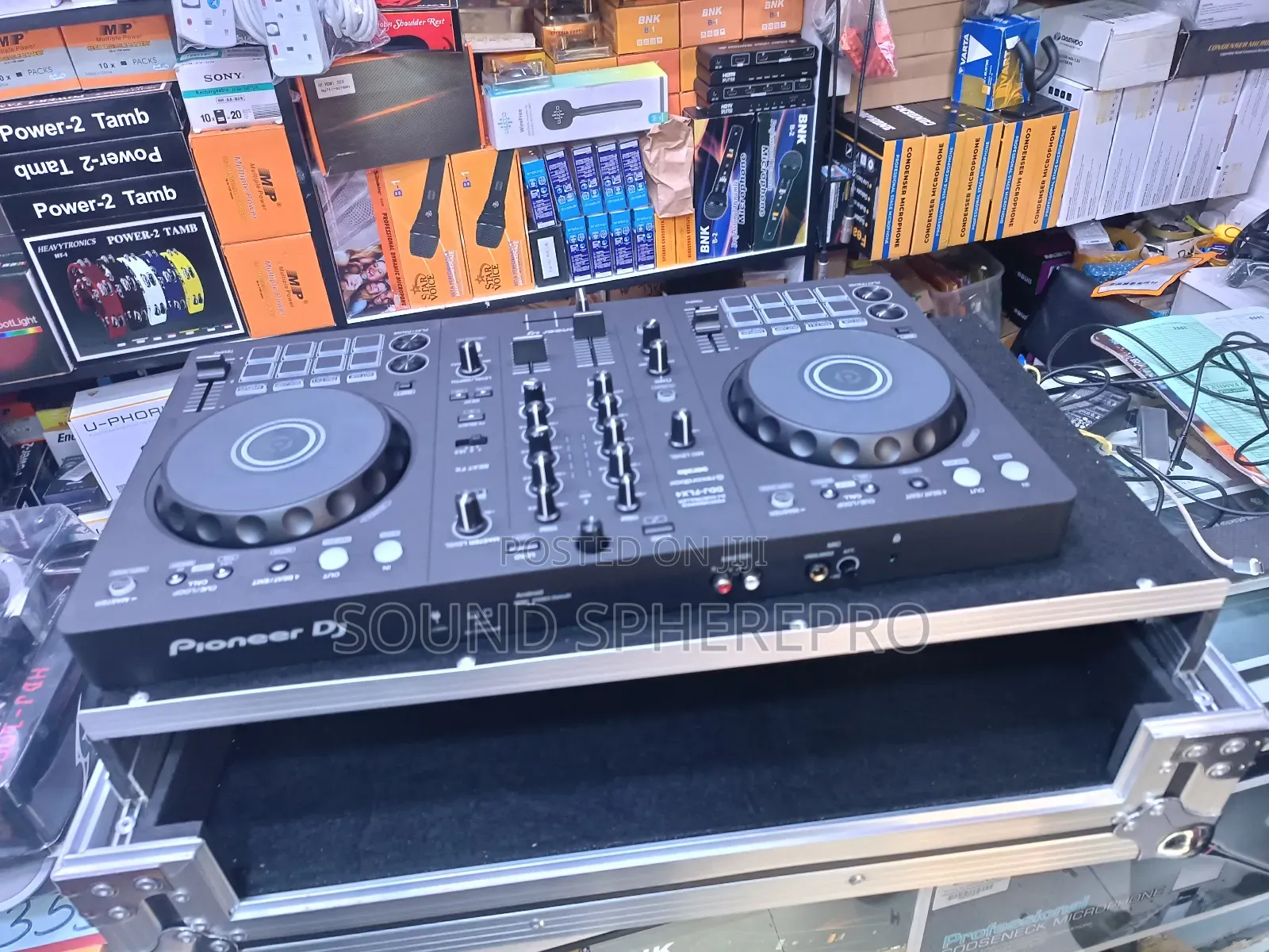 Flx 4 Dj Controller Plus Flx4 Flight Case