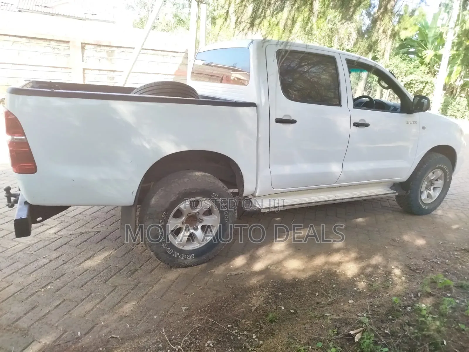 Toyota Hilux 2.5 D-4D 4X4 SRX 2012 White