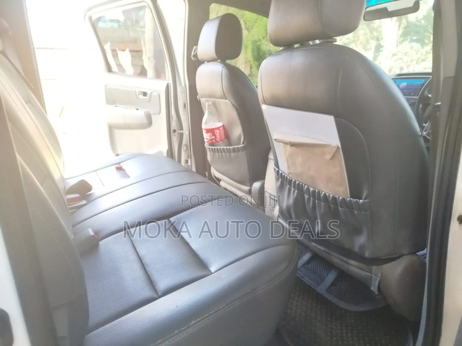 Toyota Hilux 2.5 D-4D 4X4 SRX 2012 White