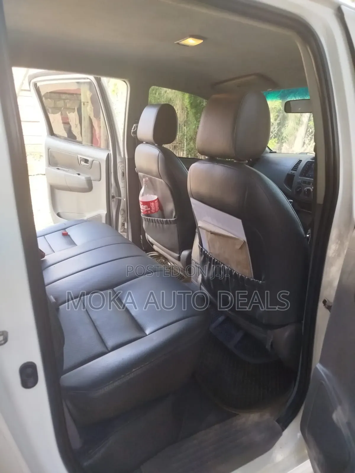 Toyota Hilux 2.5 D-4D 4X4 SRX 2012 White