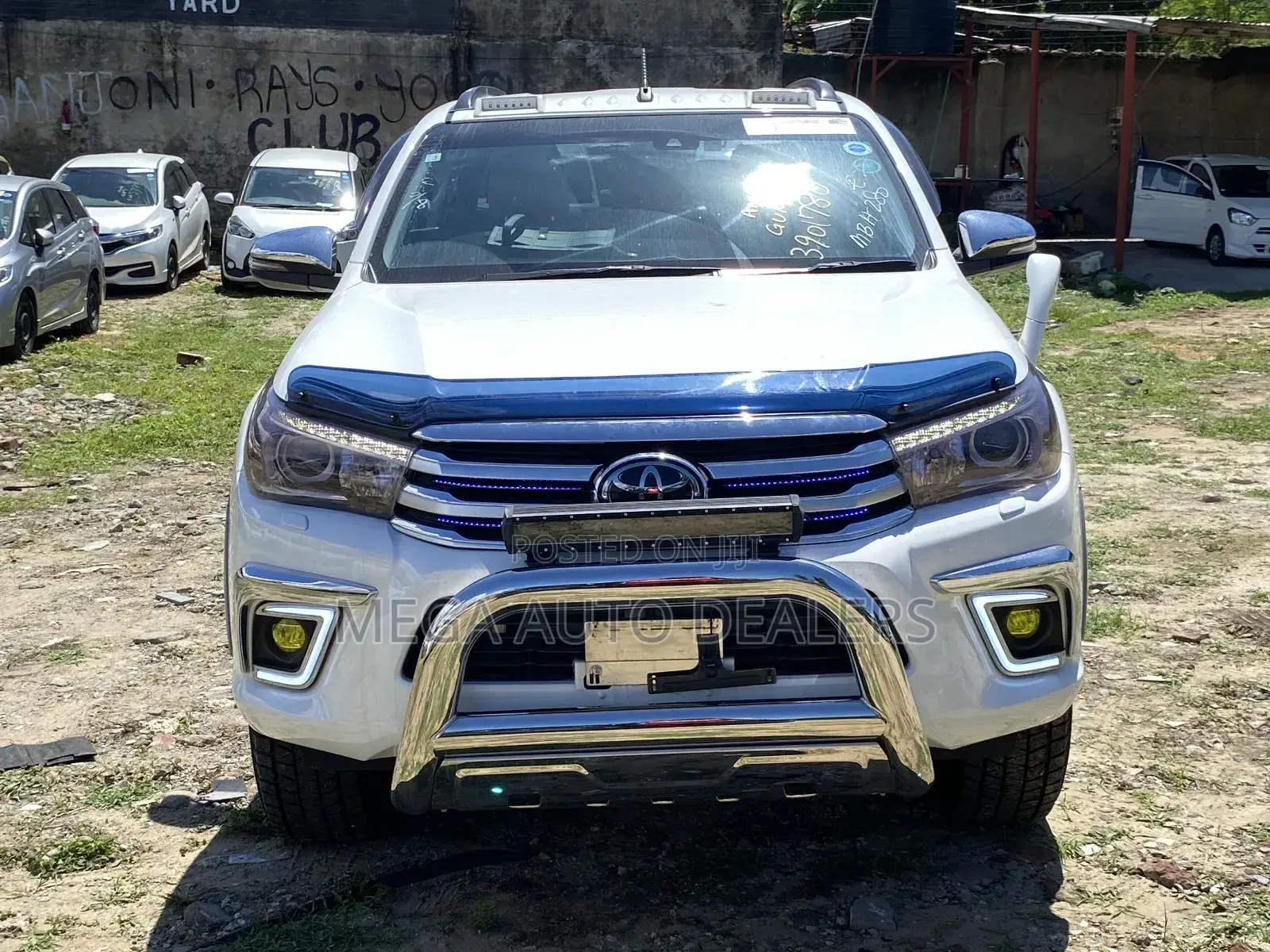 Toyota Hilux 2018 White