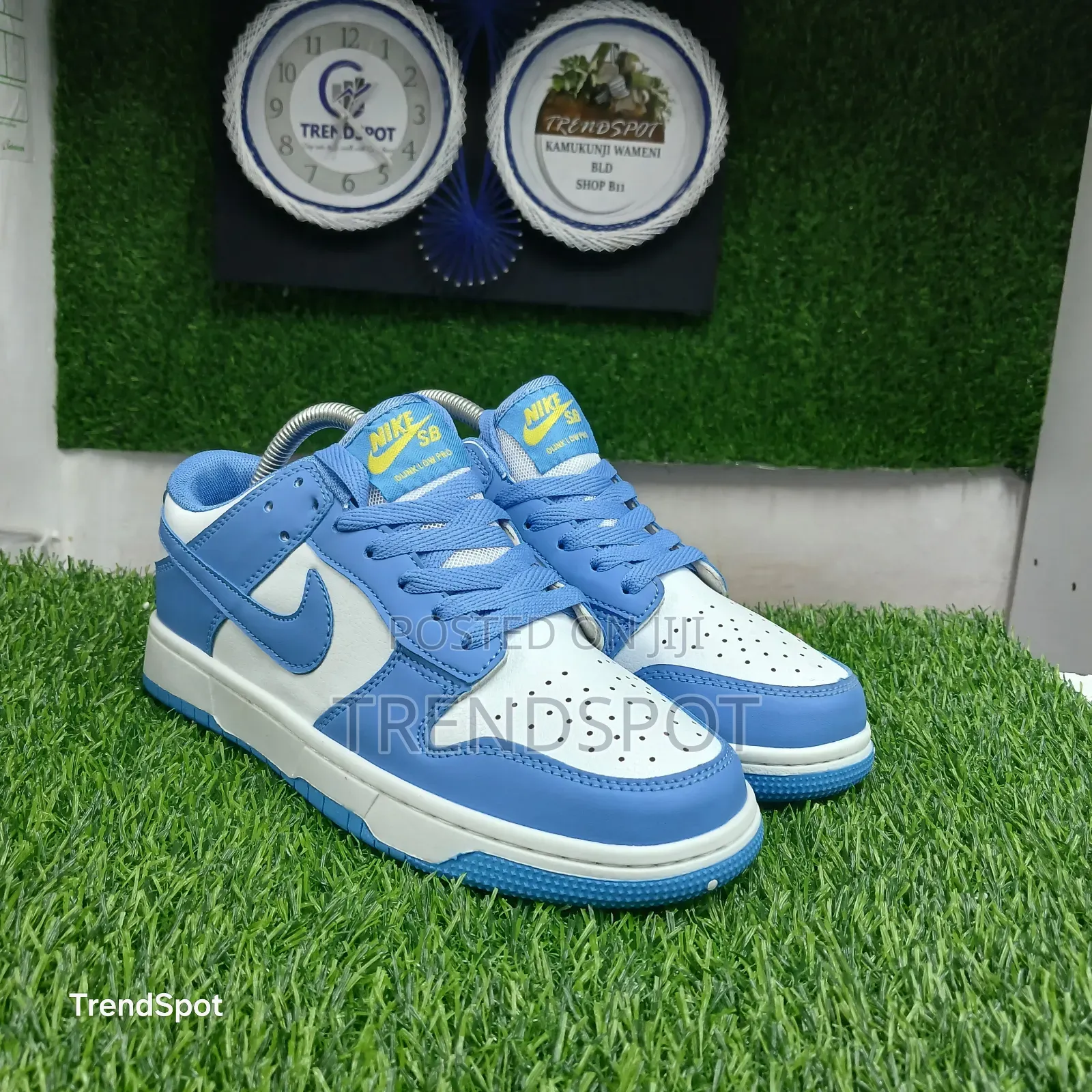 Sb Dunk
Blue White 
Sizes 36-45