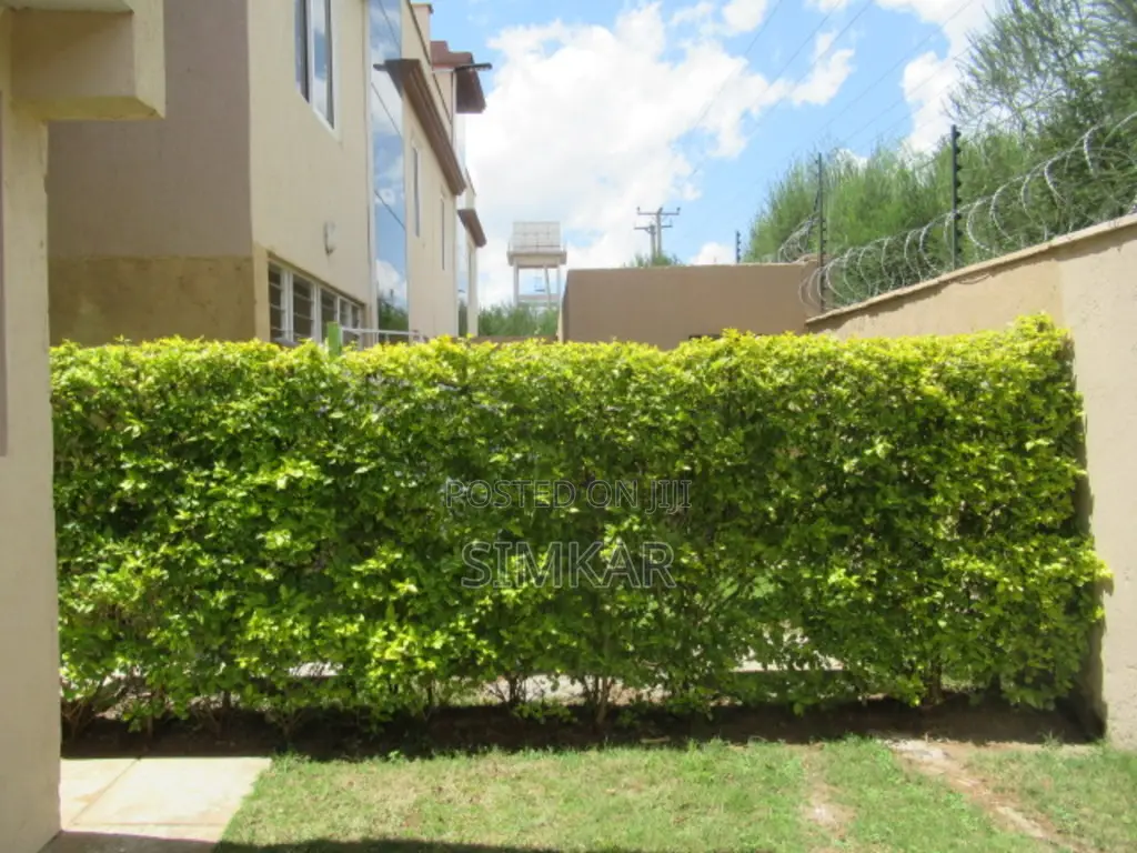 4bdrm Villa in Syokimau, Gateway Mall Area for sale