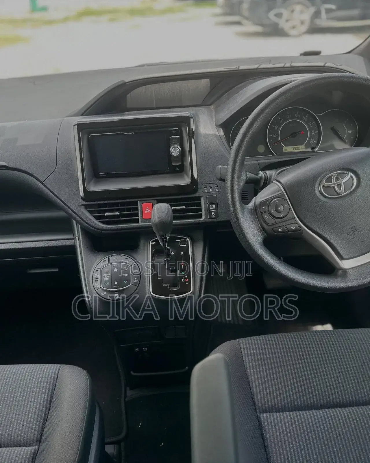 Toyota Noah 2.0 AWD (7 Seater) 2018 Silver