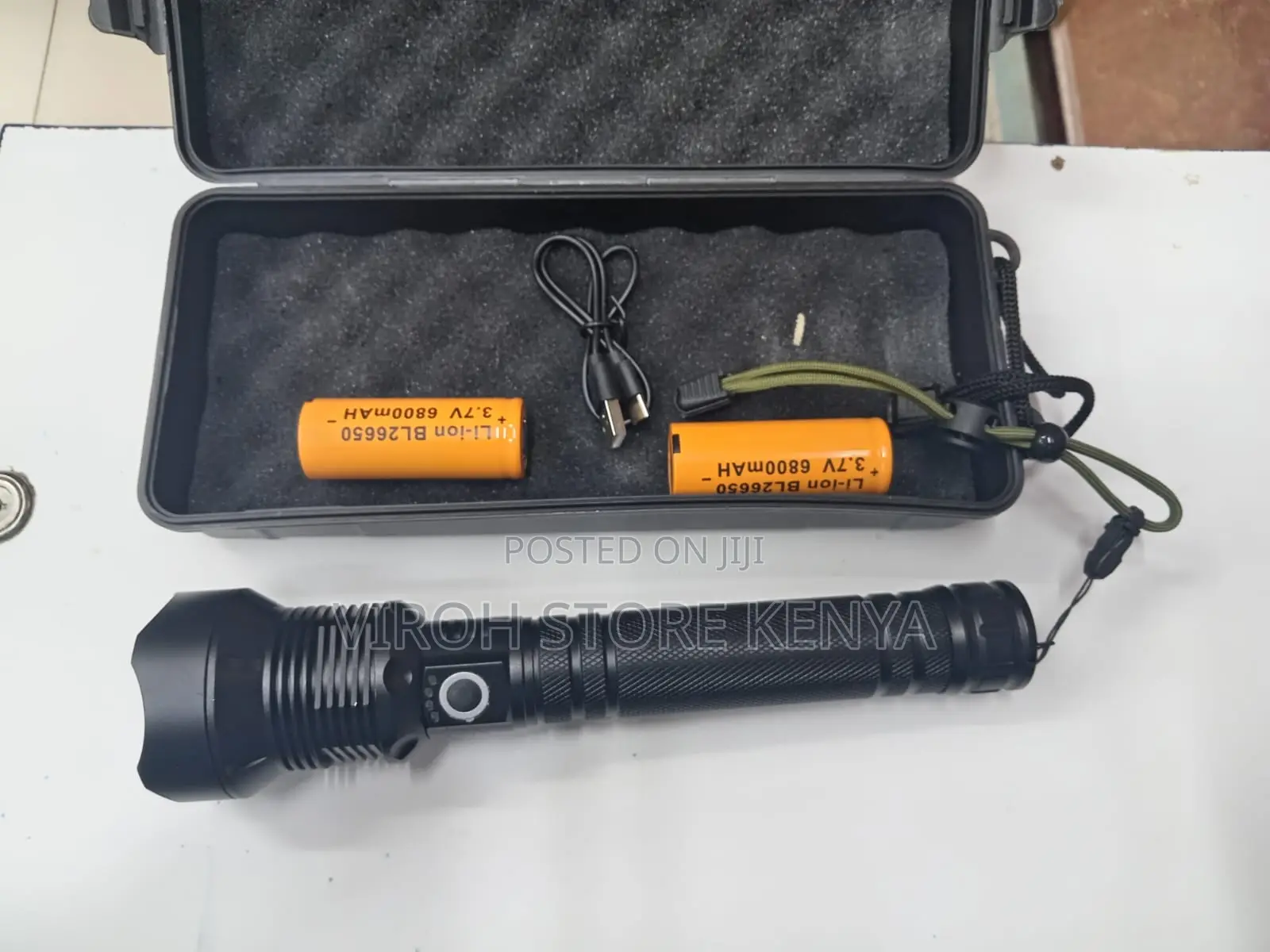 Power Style Rechargeable Torch Zoom Adjustable