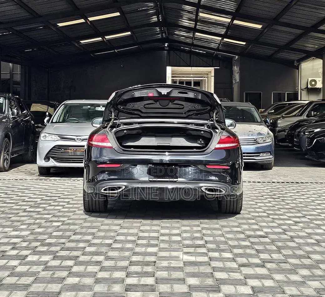 Mercedes-Benz C180 2017 Matt Black