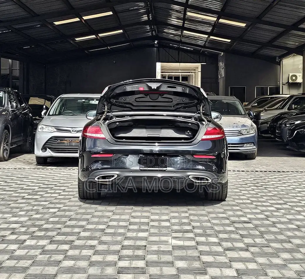 Mercedes-Benz C180 2017 Matt Black