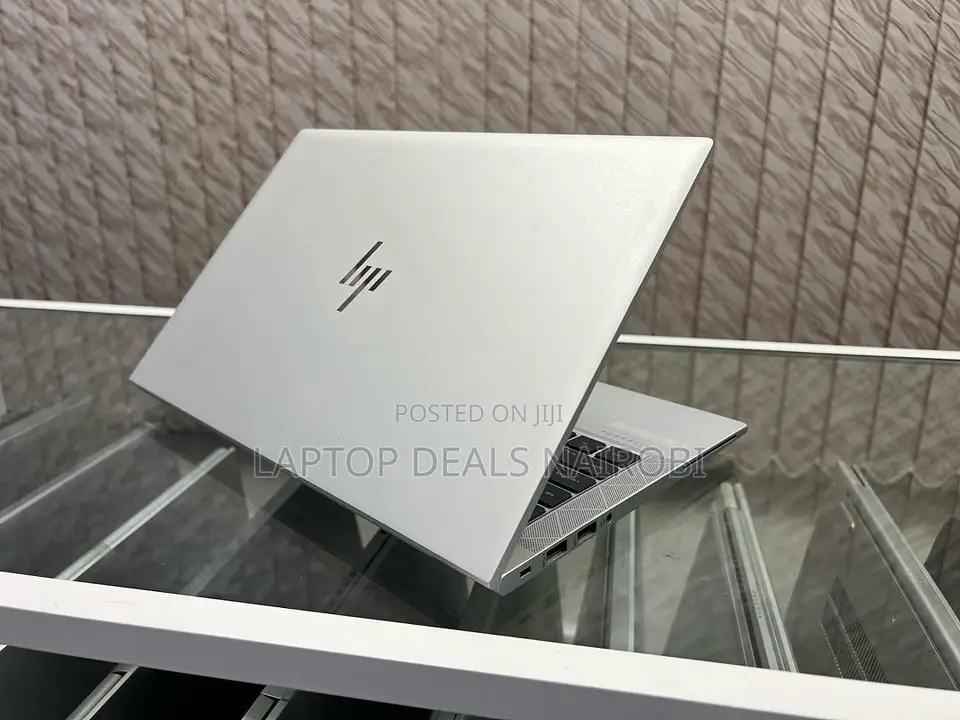 Laptop HP EliteBook 830 G8 16GB Intel Core I7 SSD 512GB