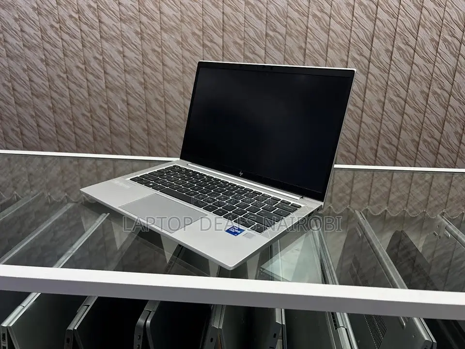 Laptop HP EliteBook 830 G8 16GB Intel Core I7 SSD 512GB