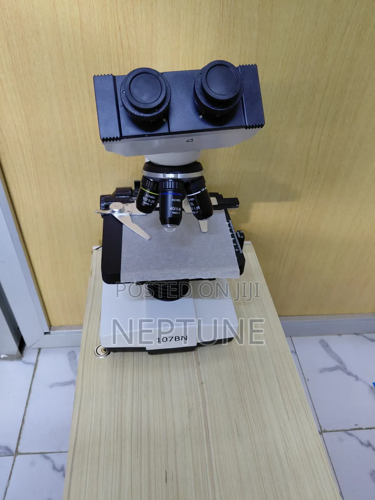 Microscope Bn107.
