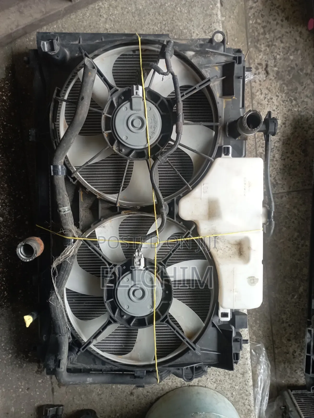 Toyota Voxy Hybrid Radiator