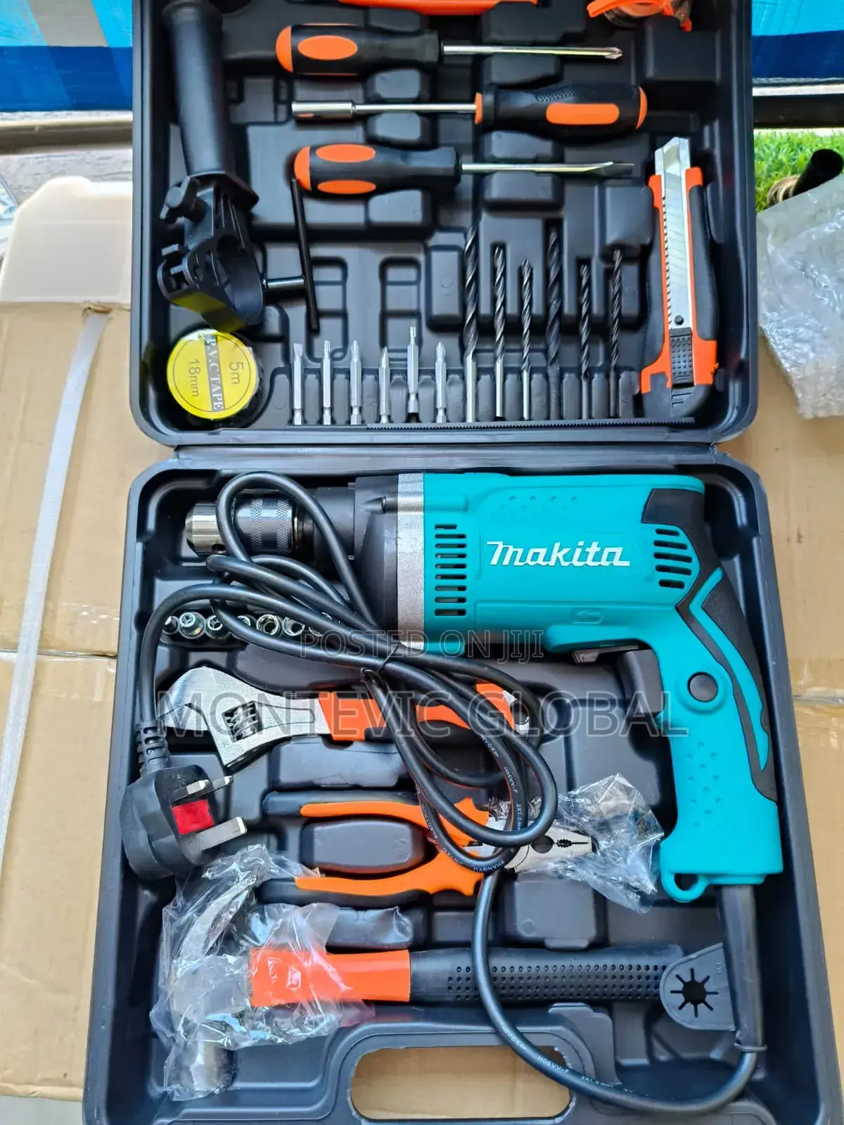 Makita Drill Set