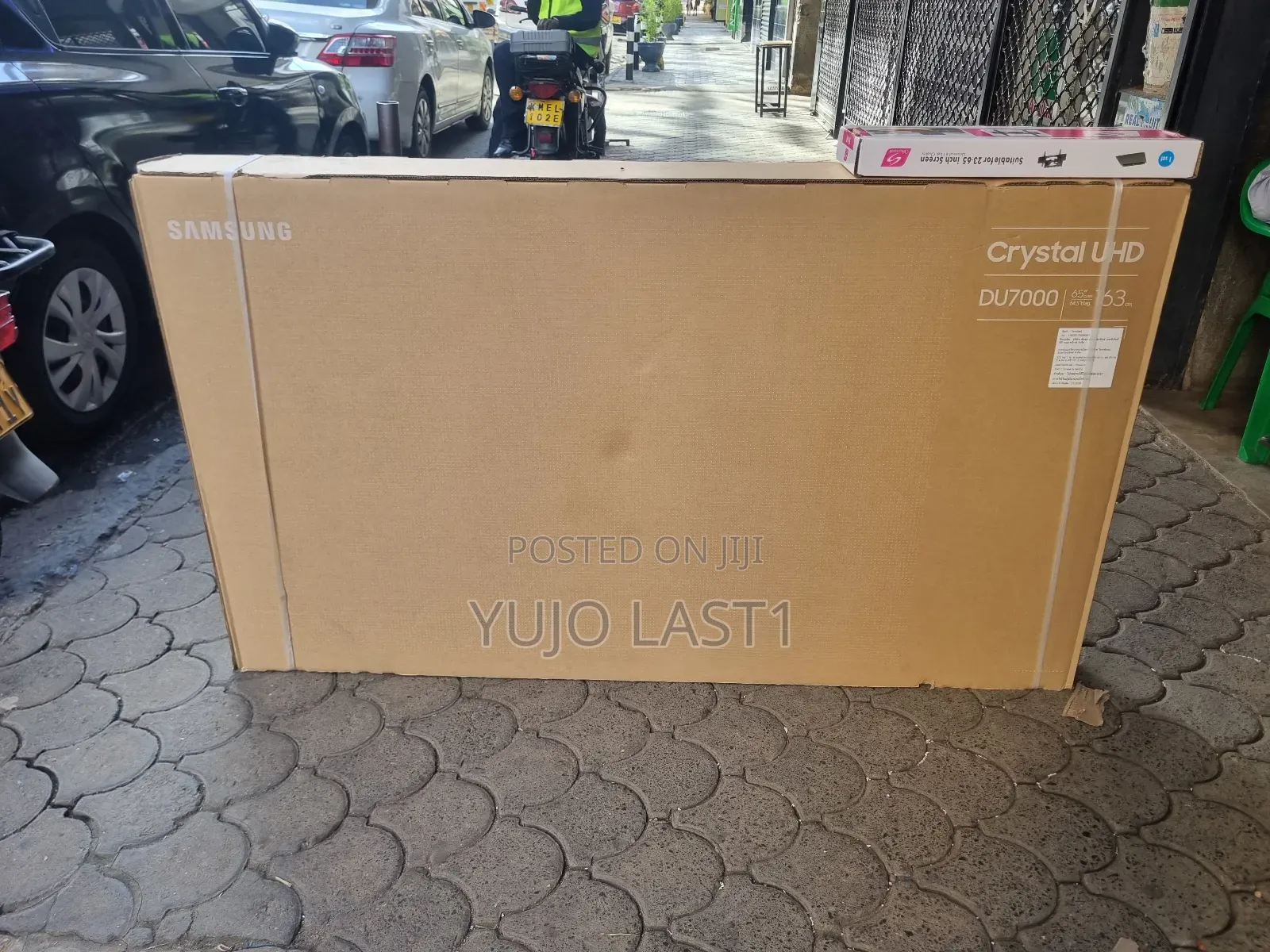 Samsung 65′′ Du7000 Crystal Uhd Smart Tv (2024)