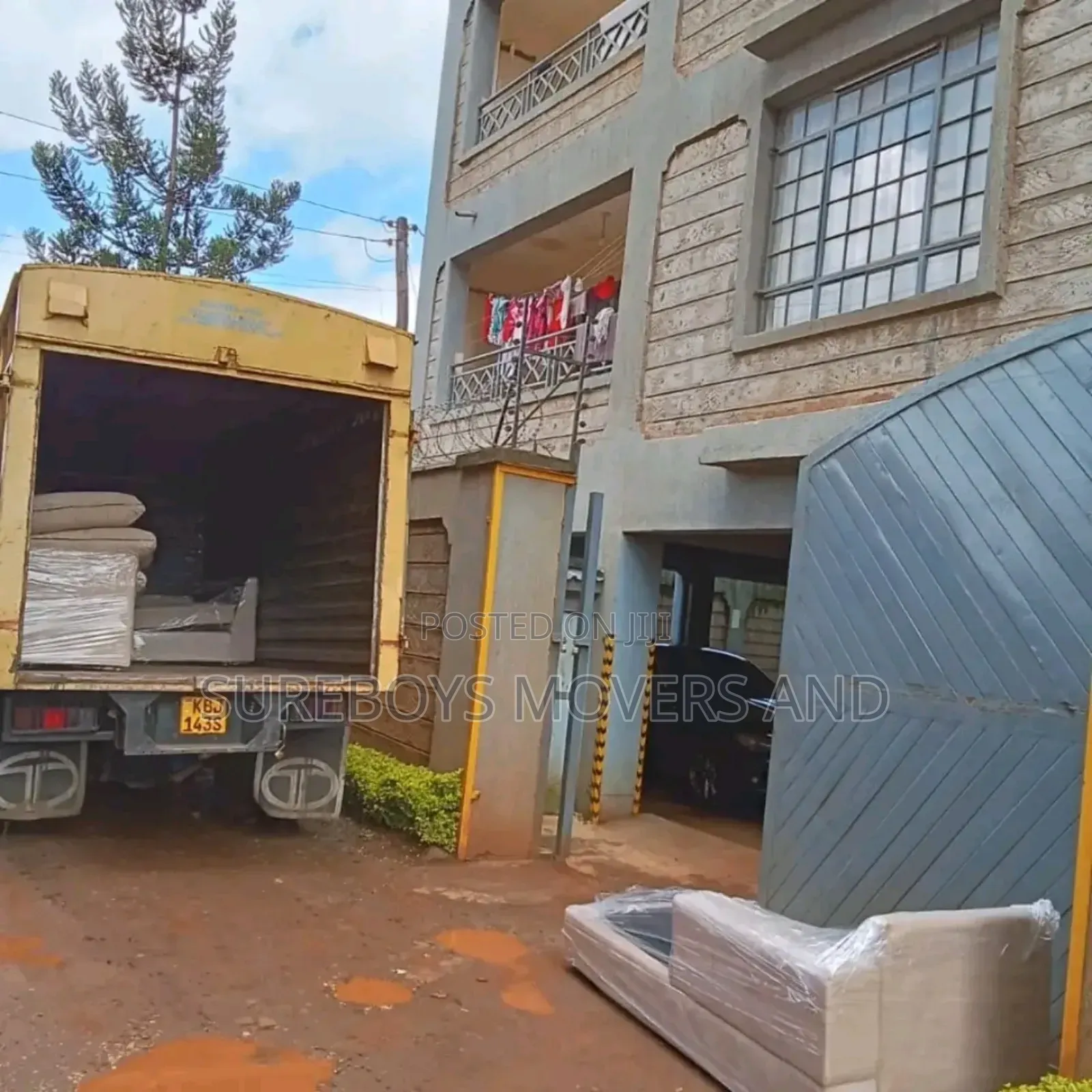 We Offer Transport//Movers Hire Lorry and Pickup